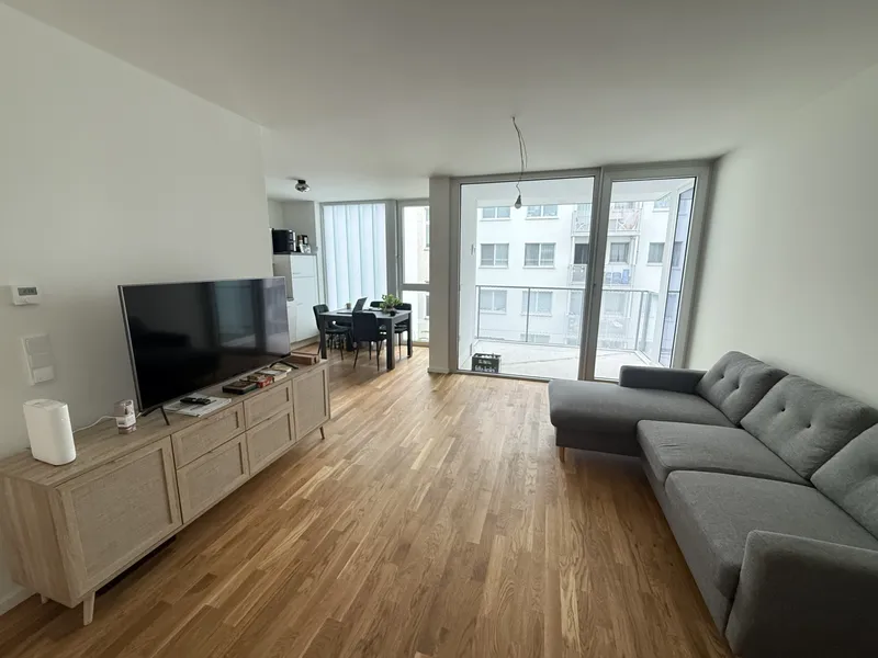 Moderne 2-Zimmer-Wohnung mit großem Balkon in Schöneberg – Nachmieter gesucht — photo 1